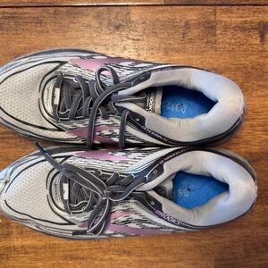 Brooks Women's Gray and Pink Running Shoes ( no inserts)